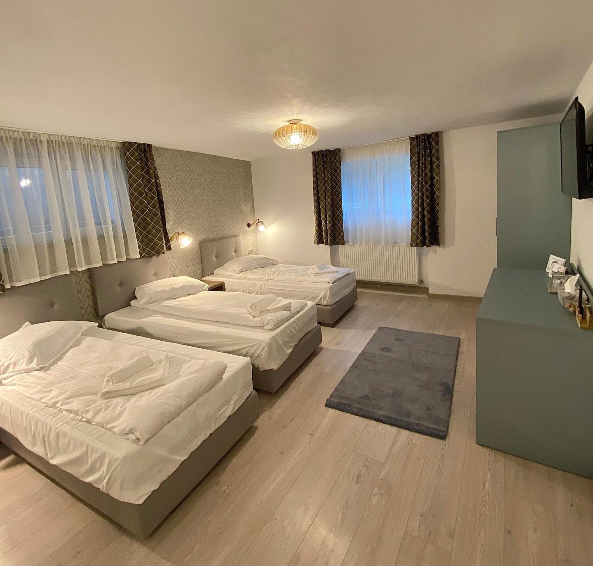 Adi&Nicol Hotell Sibiu Exteriör bild